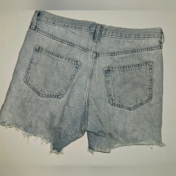 Gap Boyfriend Cut Off Denim Shorts - Picture 4 of 4